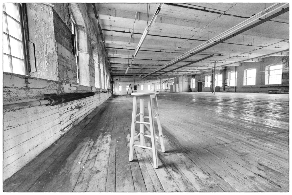 chair-in-mill-3-bw-_dsc9039-4